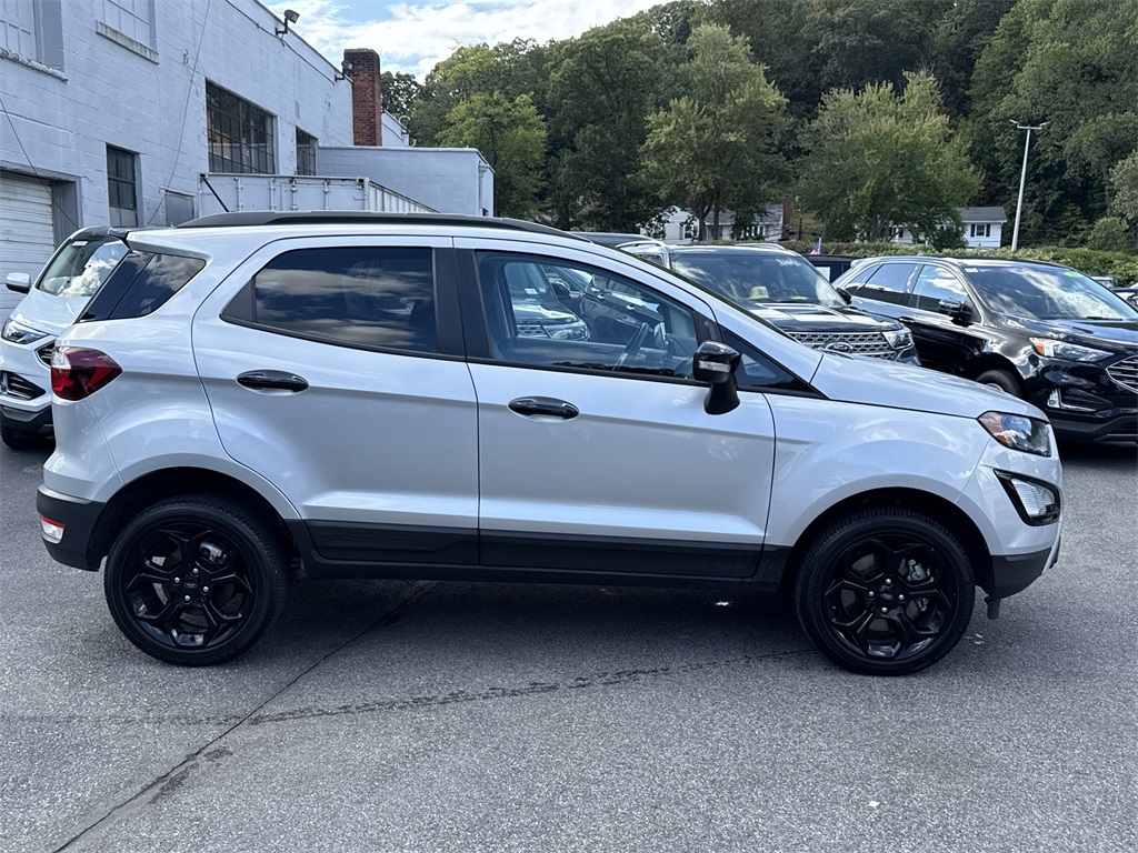2022 Ford EcoSport SES photo 3