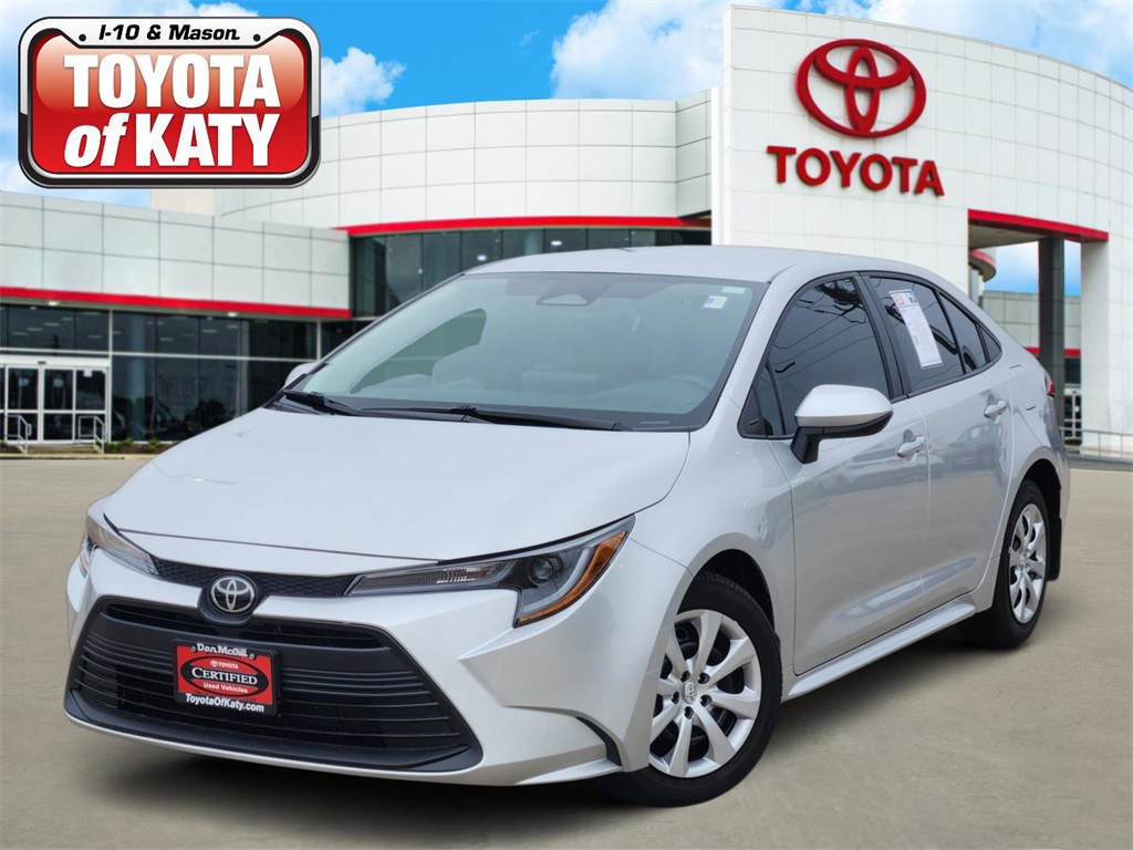 2025 Toyota Corolla LE's photo