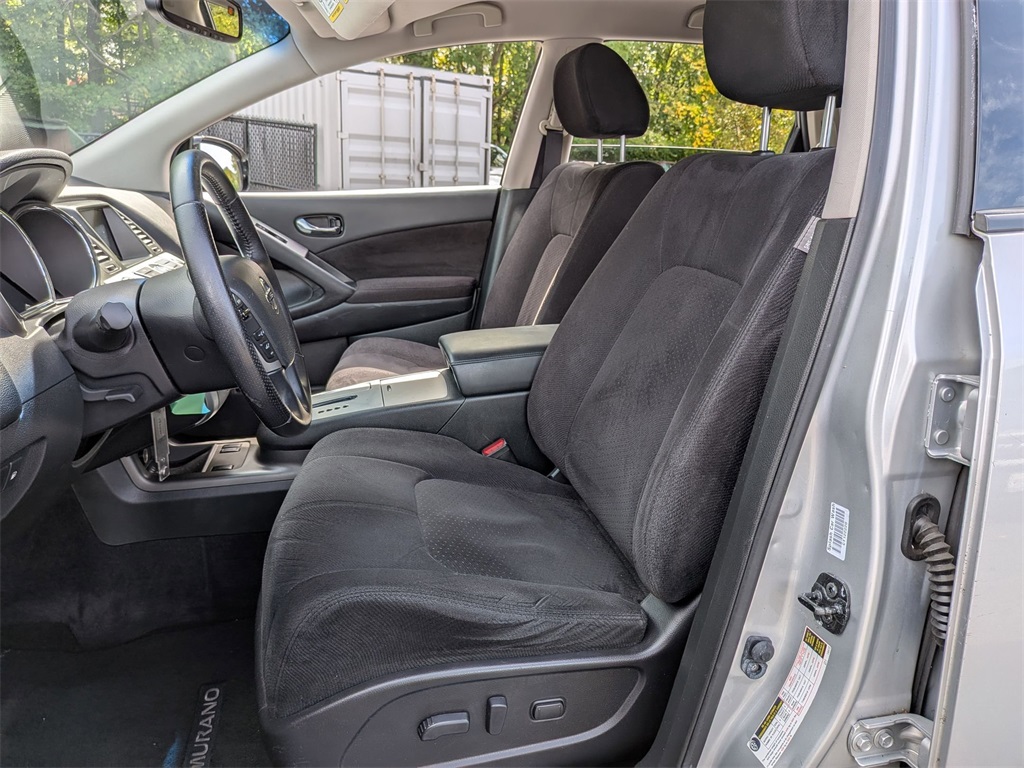 2014 Nissan Murano SV photo 18
