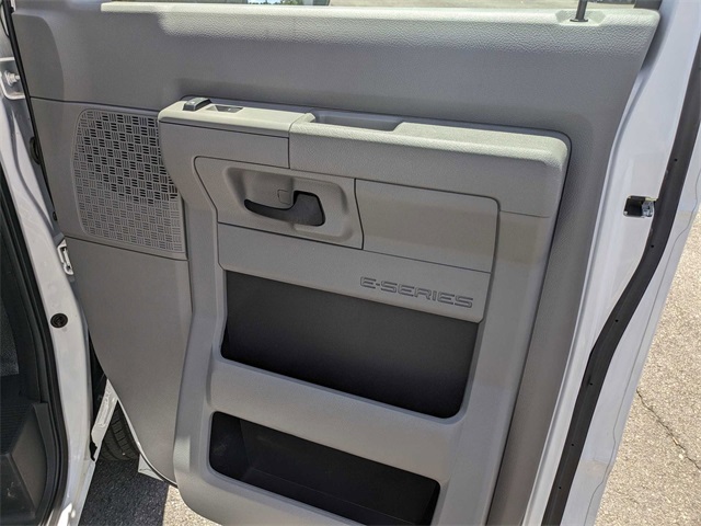 2024 Ford E-350 photo 22
