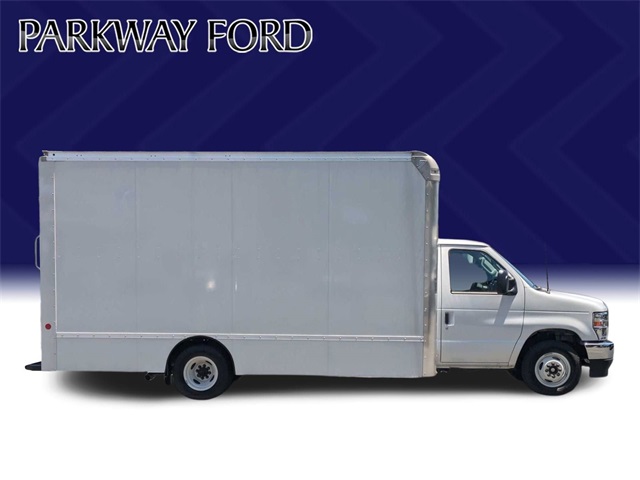 2024 Ford E-350 photo 4