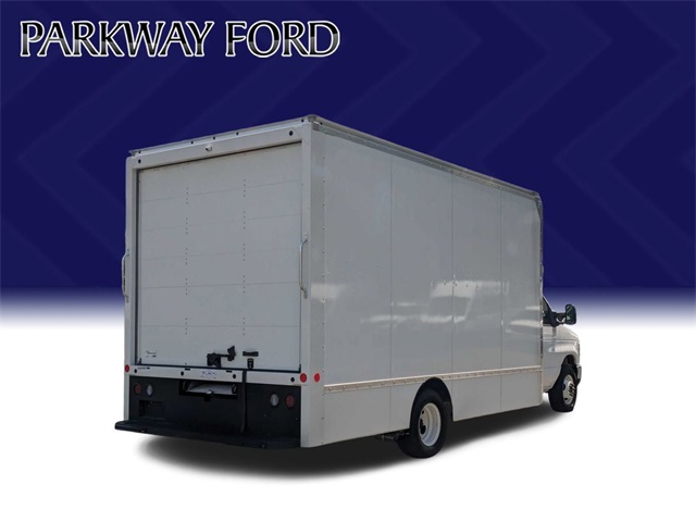 2024 Ford E-350 photo 5