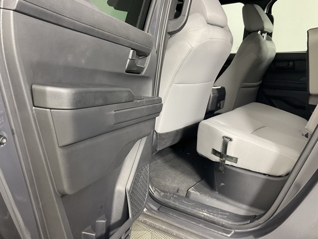 2025 Toyota Tacoma SR5 photo 14