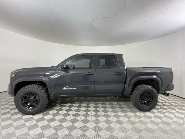 2025 Toyota Tacoma SR5 photo 8