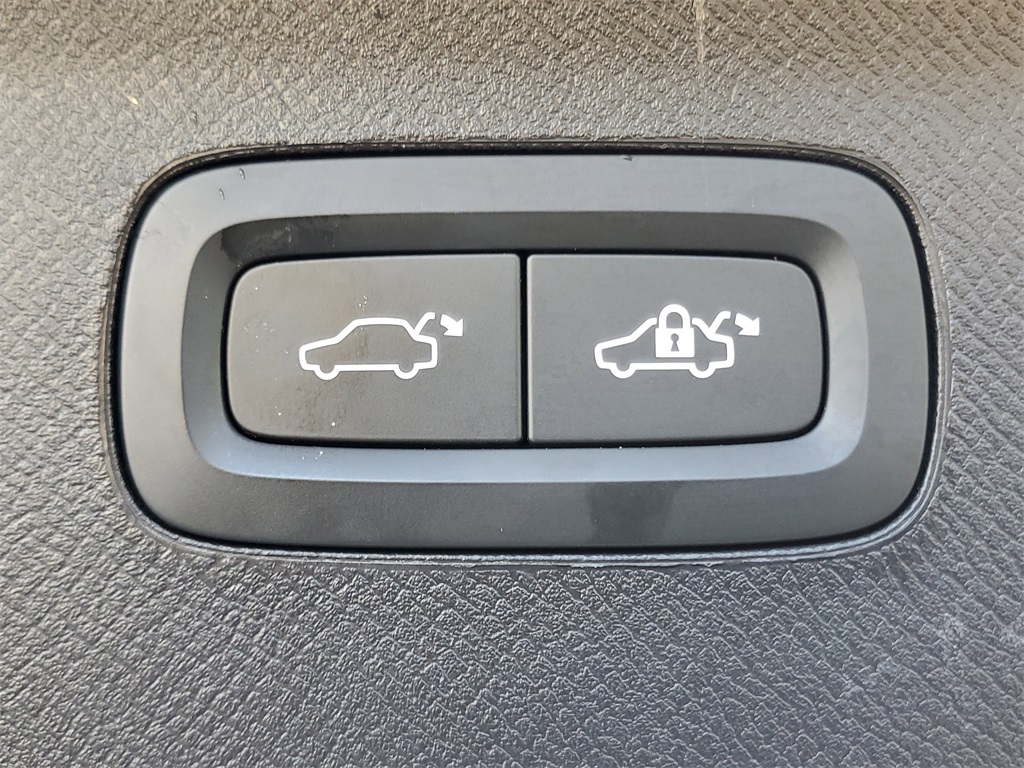 used 2024 Volvo XC90 car, priced at $36,995