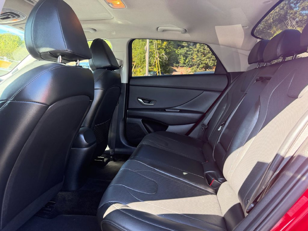 Used 2023 Hyundai Elantra Sedan