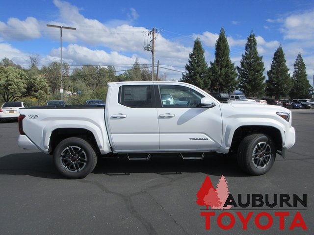 2025 Toyota Tacoma TRD Sport Double Cab photo 2