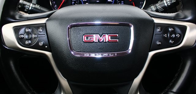 used 2023 GMC Acadia car, priced at $33,312