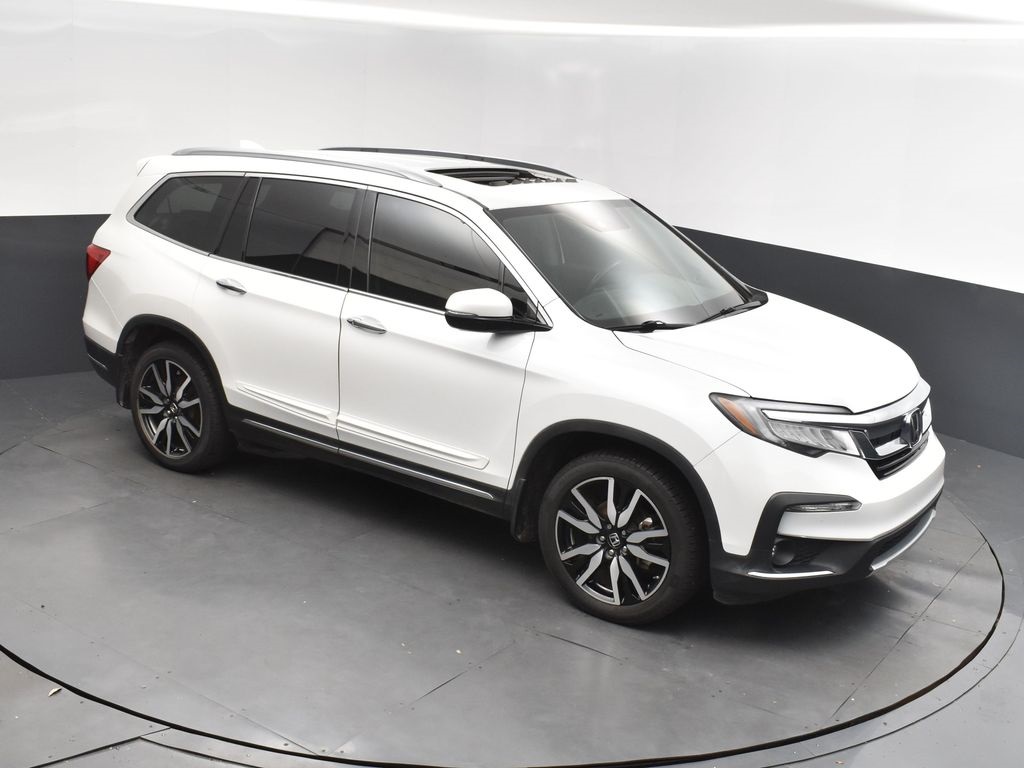 2021 White Honda Pilot Touring SUV
