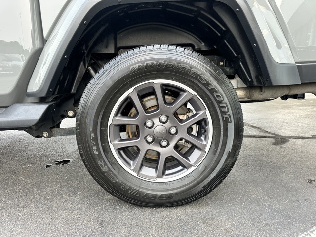 2021 Sting-Gray Clearcoat Jeep Gladiator Overland 4X4 Truck
