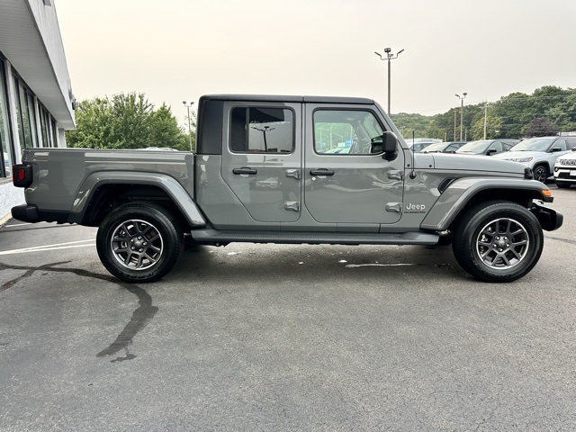 2021 Sting-Gray Clearcoat Jeep Gladiator Overland 4X4 Truck