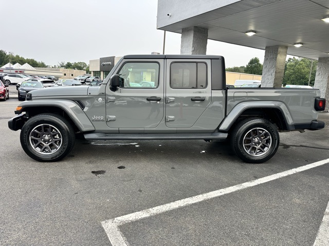 2021 Sting-Gray Clearcoat Jeep Gladiator Overland 4X4 Truck