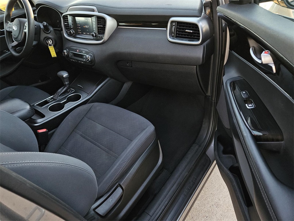 used 2019 Kia Sorento car, priced at $11,000