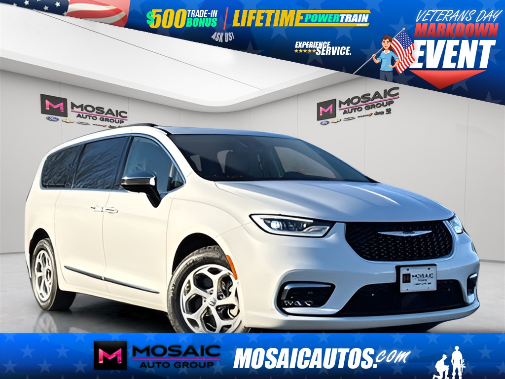 Used 2023 Chrysler Pacifica Limited Vans