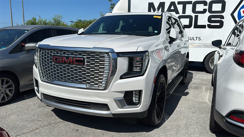 2021 White Frost Tricoat GMC Yukon Denali RWD SUV