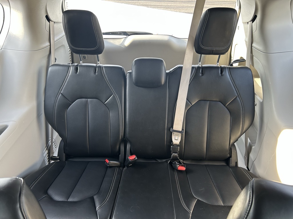 used 2024 Chrysler Pacifica car, priced at $26,000