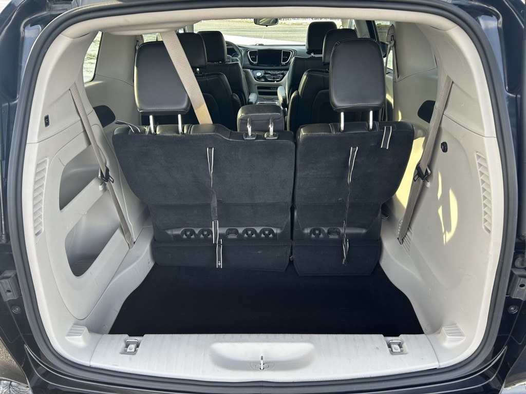 used 2024 Chrysler Pacifica car, priced at $26,000