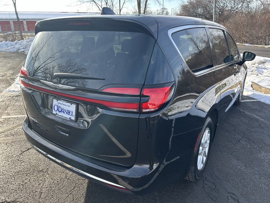 used 2024 Chrysler Pacifica car, priced at $26,000