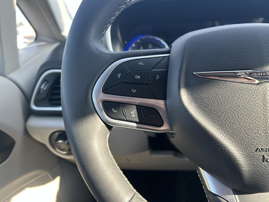 used 2024 Chrysler Pacifica car, priced at $26,000