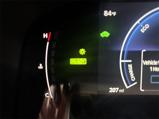 2025 Toyota Camry LE photo 13