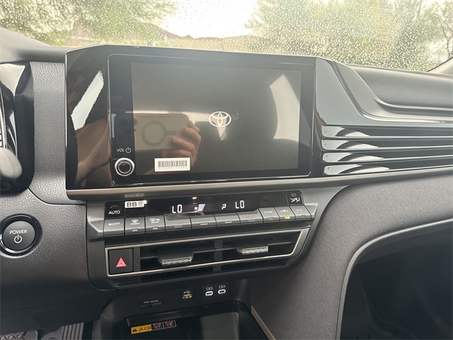 2025 Toyota Camry LE photo 19