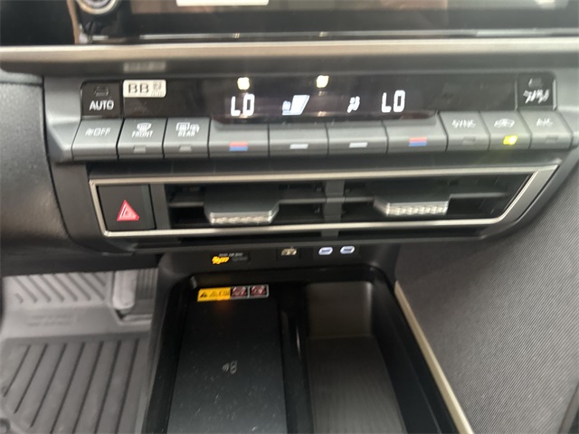2025 Toyota Camry LE photo 21