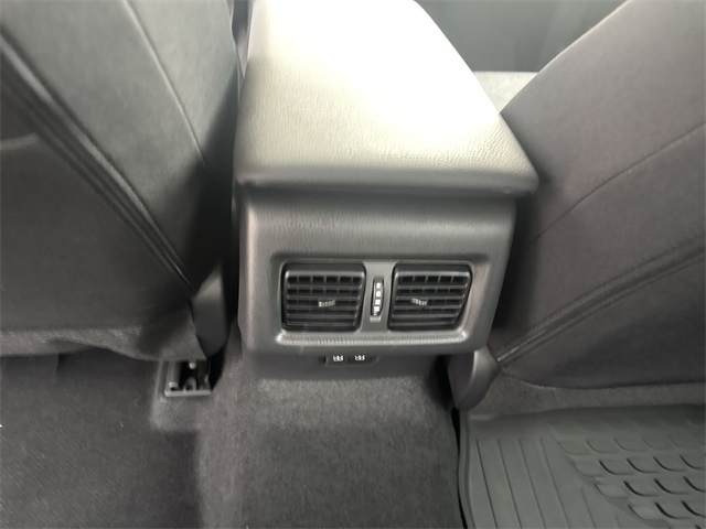 2025 Toyota Camry LE photo 22