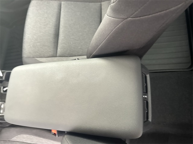 2025 Toyota Camry LE photo 24