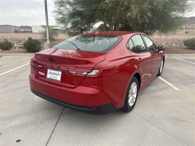 2025 Toyota Camry LE photo 5