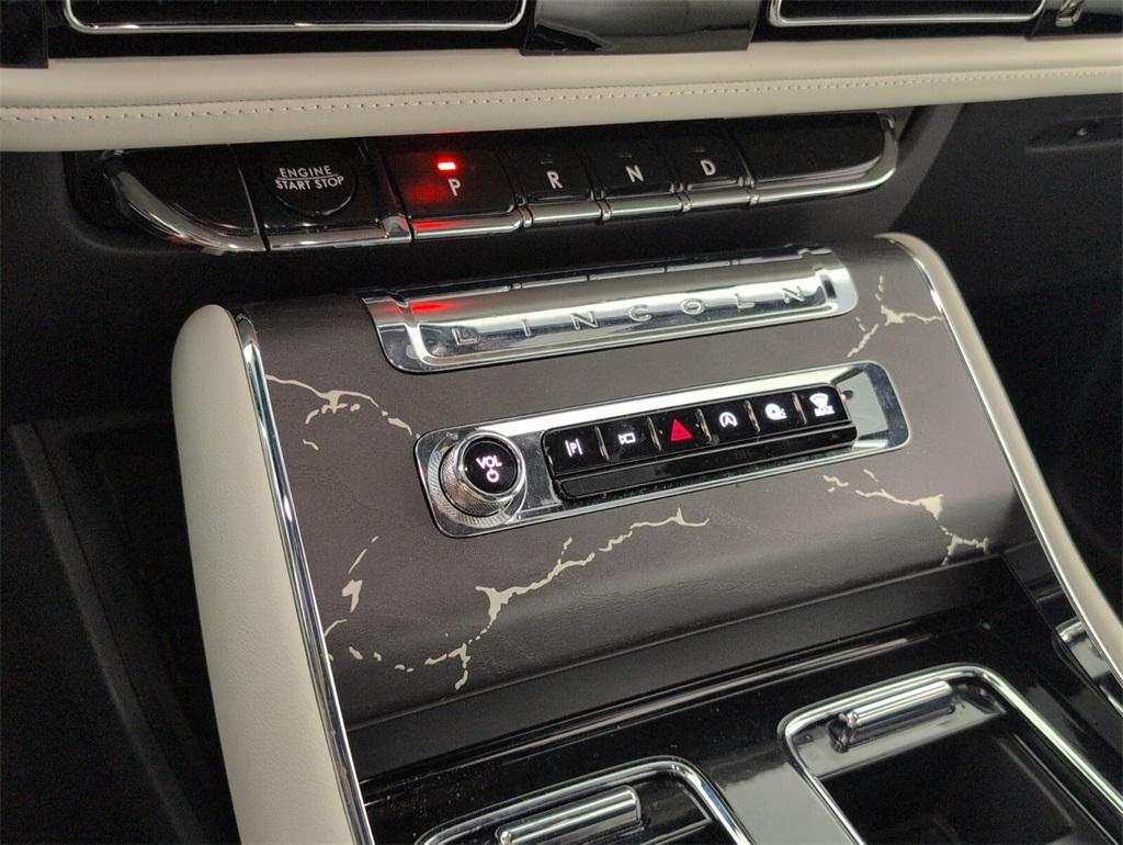 new 2025 Lincoln Aviator car, priced at $88,985