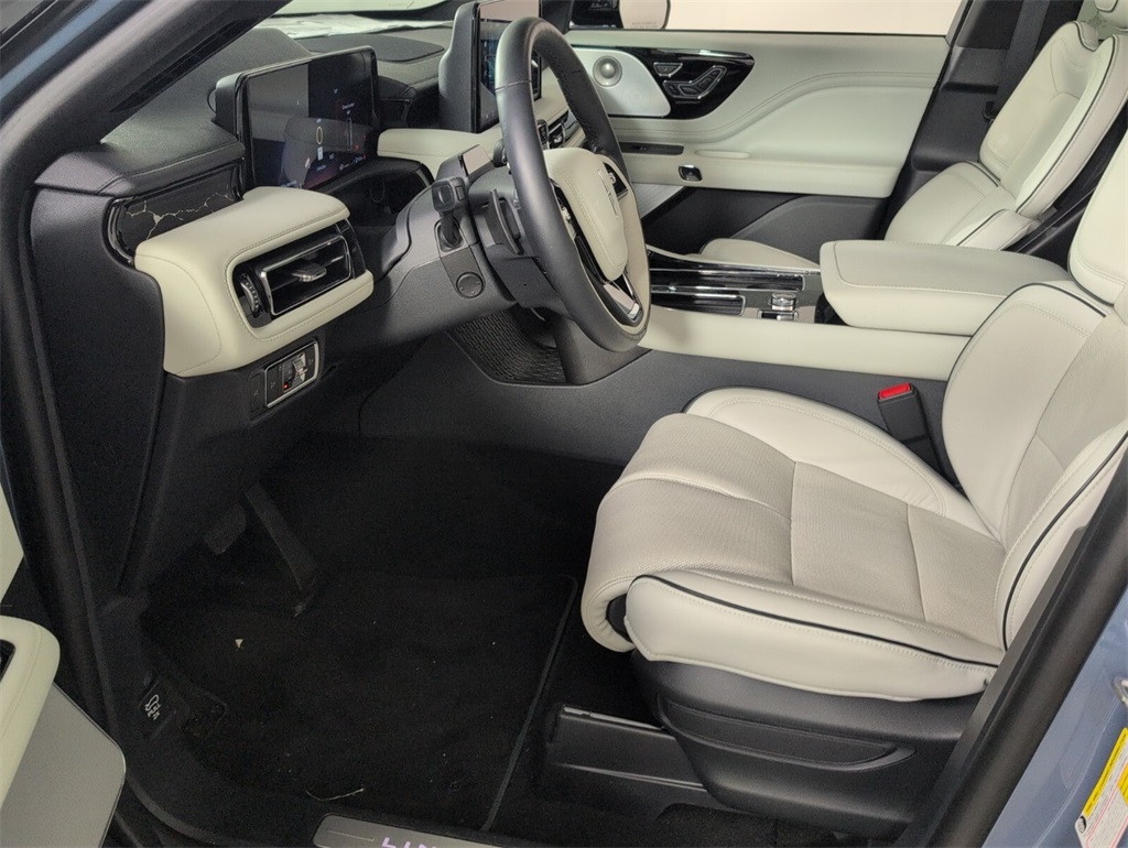 new 2025 Lincoln Aviator car, priced at $88,985