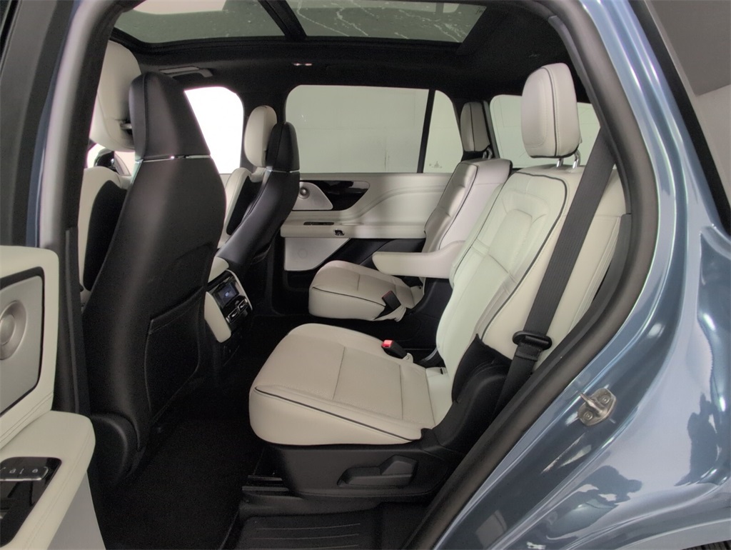 new 2025 Lincoln Aviator car, priced at $88,985