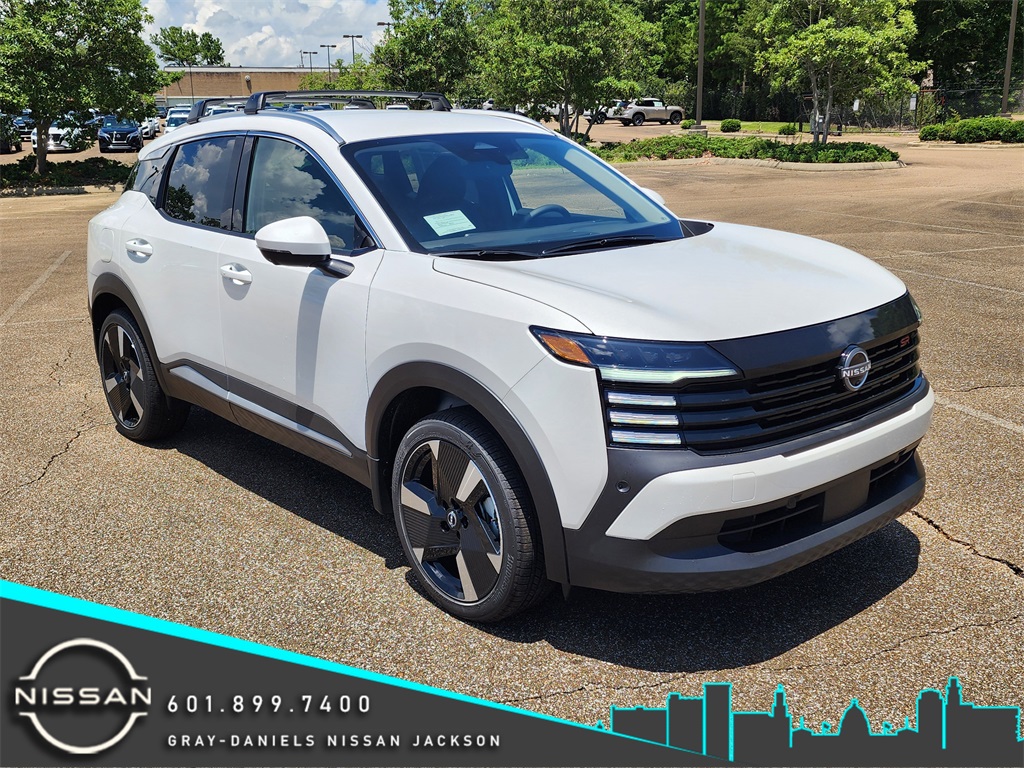 2025 Nissan Kicks SR AWD's photo