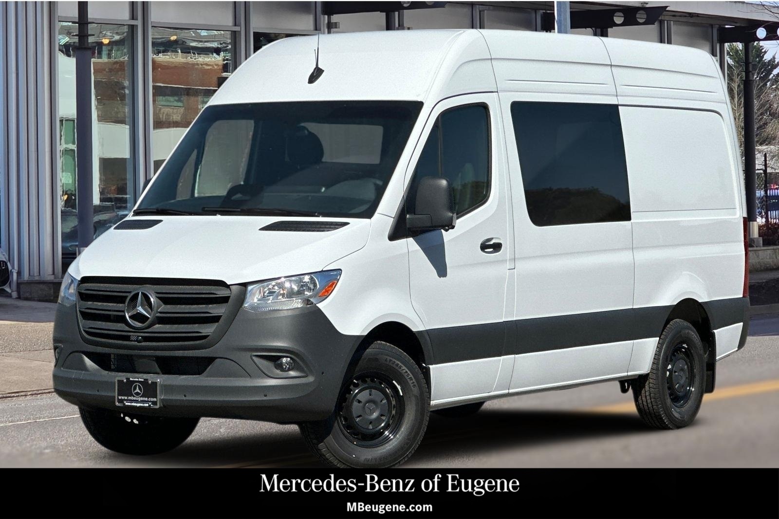 2025 Mercedes-Benz Sprinter Crew Van Base's photo