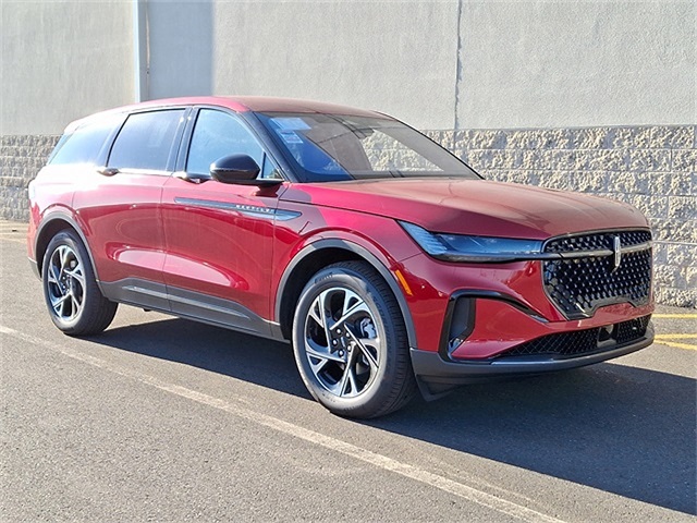 2025 Lincoln Nautilus Premiere photo 2