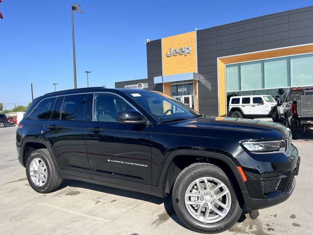 2025 Jeep Grand Cherokee Laredo's photo