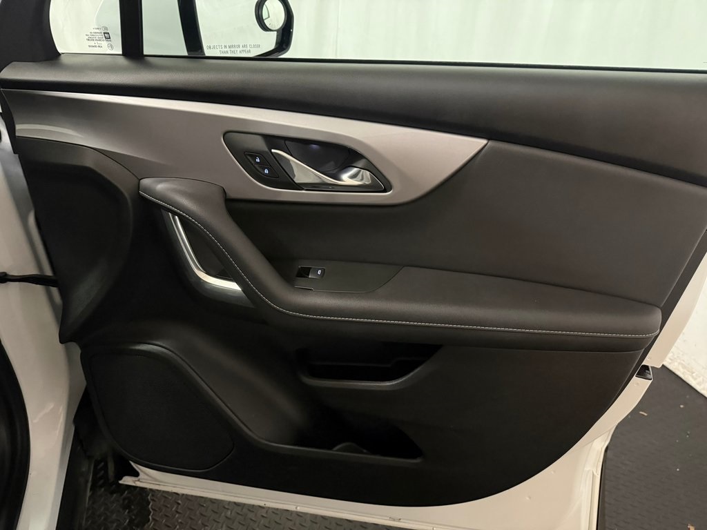 used 2025 Chevrolet Blazer car, priced at $24,507