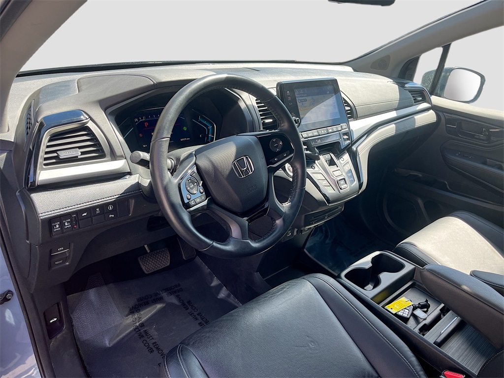2024 Honda Odyssey Touring photo 8