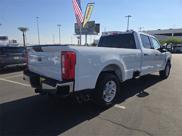 New 2026 Ford Super Duty F-350 XLT 4D Crew Cab