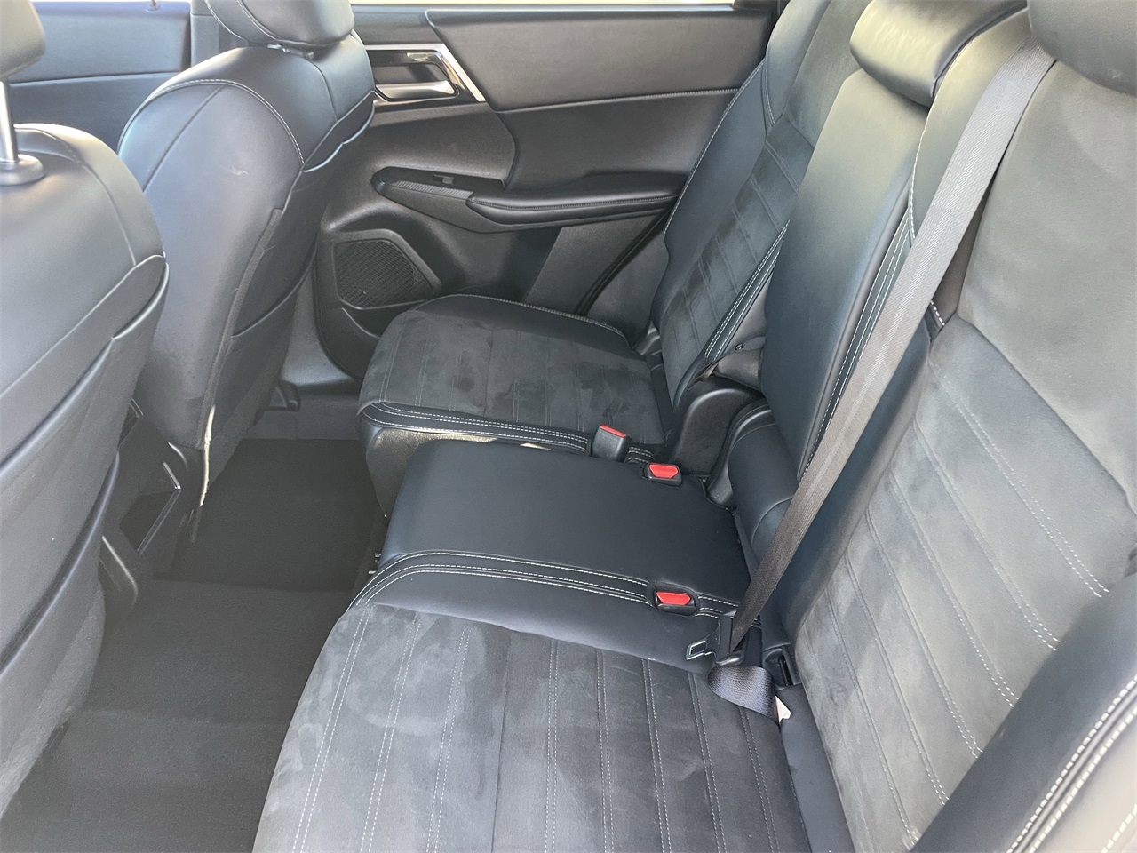 used 2024 Mitsubishi Outlander car, priced at $20,233