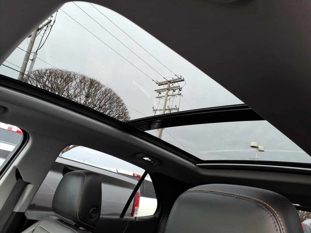 used 2020 Chevrolet Equinox car, priced at $18,900