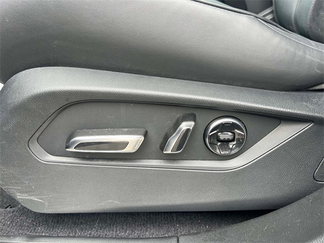 used 2023 Acura RDX car, priced at $39,150