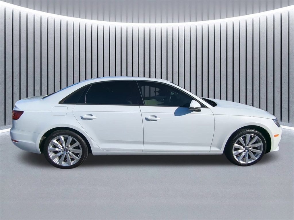 2017 Audi A4 2.0T Ultra Premium photo 3