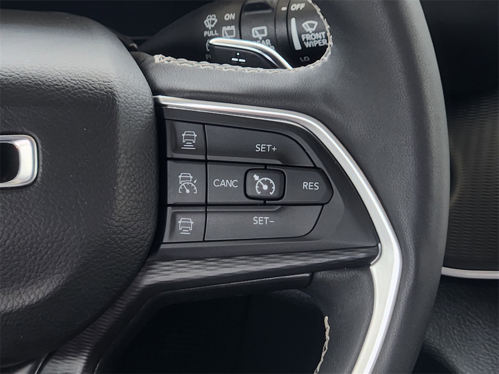 2024 Jeep Grand Cherokee Altitude photo 26