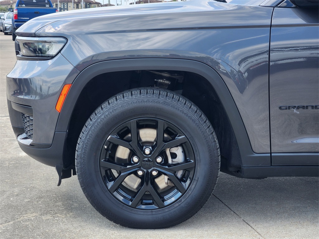 2024 Jeep Grand Cherokee Altitude photo 7