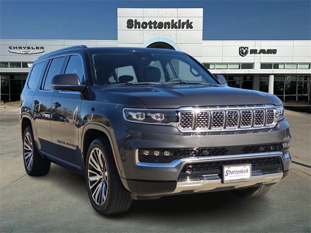 2022 Jeep Grand Wagoneer Series III's photo