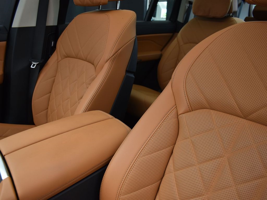 2024 Black Sapphire Metallic BMW X7 xDrive40i AWD SUV