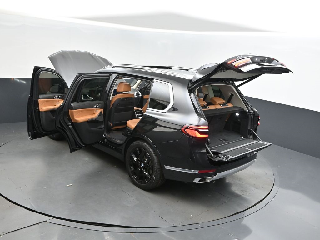 2024 Black Sapphire Metallic BMW X7 xDrive40i AWD SUV