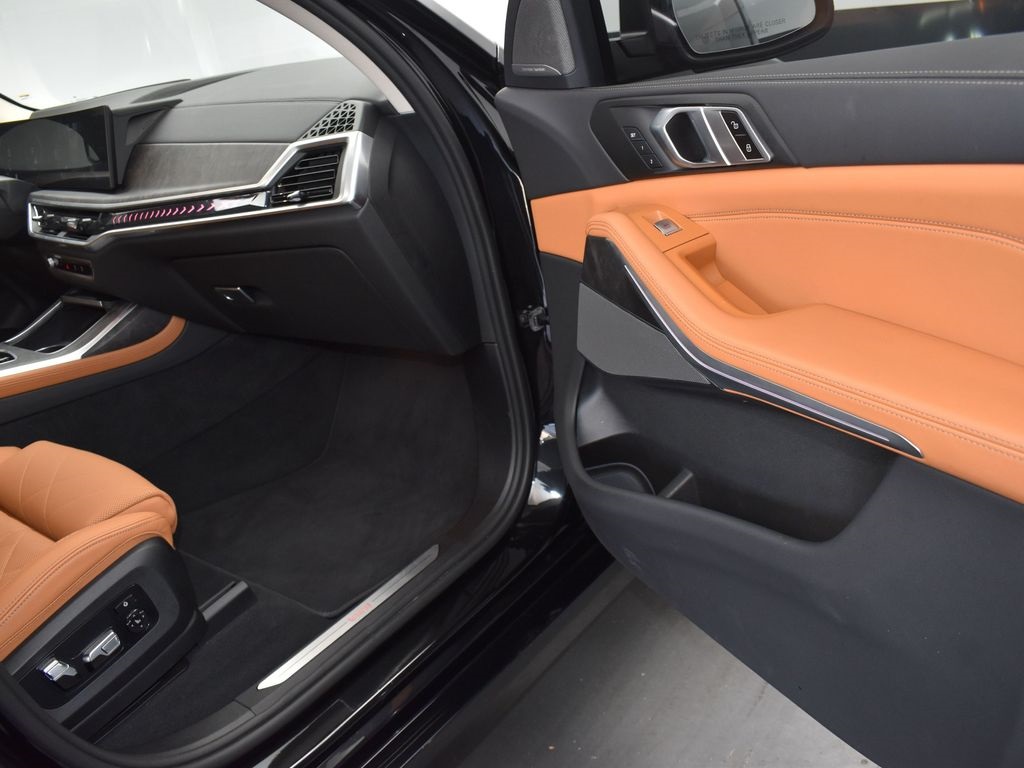 2024 Black Sapphire Metallic BMW X7 xDrive40i AWD SUV