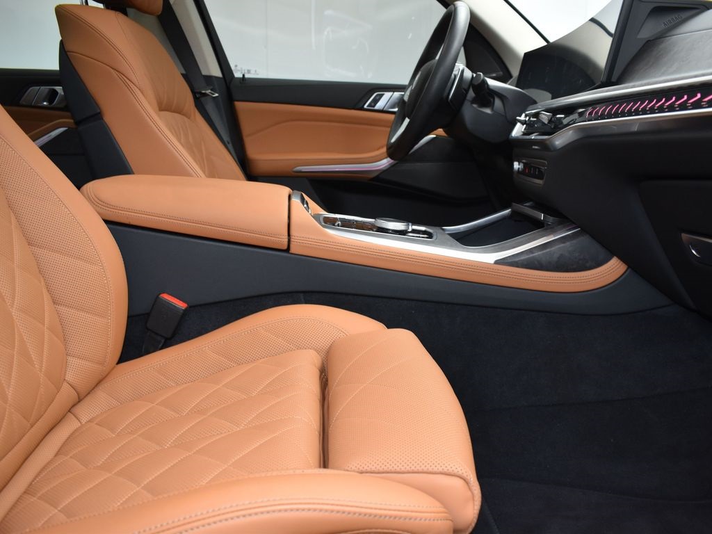 2024 Black Sapphire Metallic BMW X7 xDrive40i AWD SUV